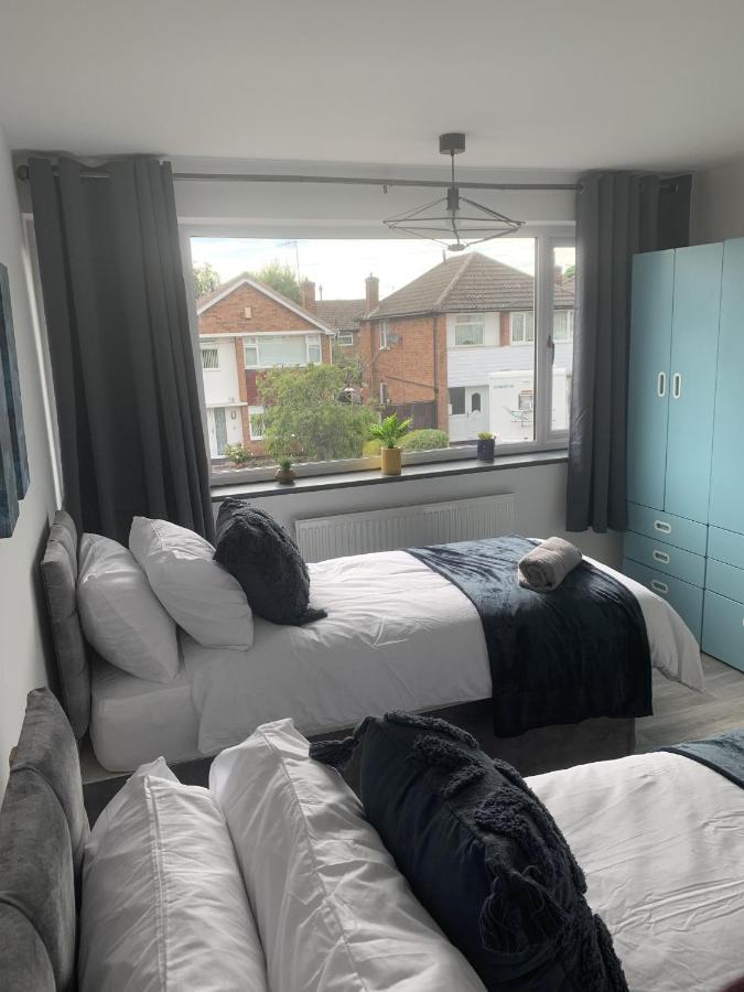Crowthorne House, Beautiful 3 Bedroom Home For Upto 8 Guests, With Sofa Bed Cul-De-Sac With Private Driveway Nottingham Bagian luar foto